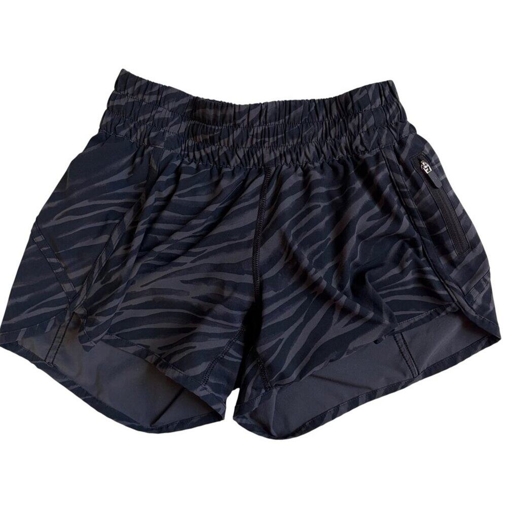 Lululemon Tracker Short V *4" Le Tigre Camo Deep Coal Multi - Size 4